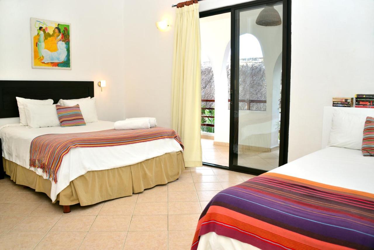 Hotel Club Yebo Плая дел Кармен Екстериор снимка