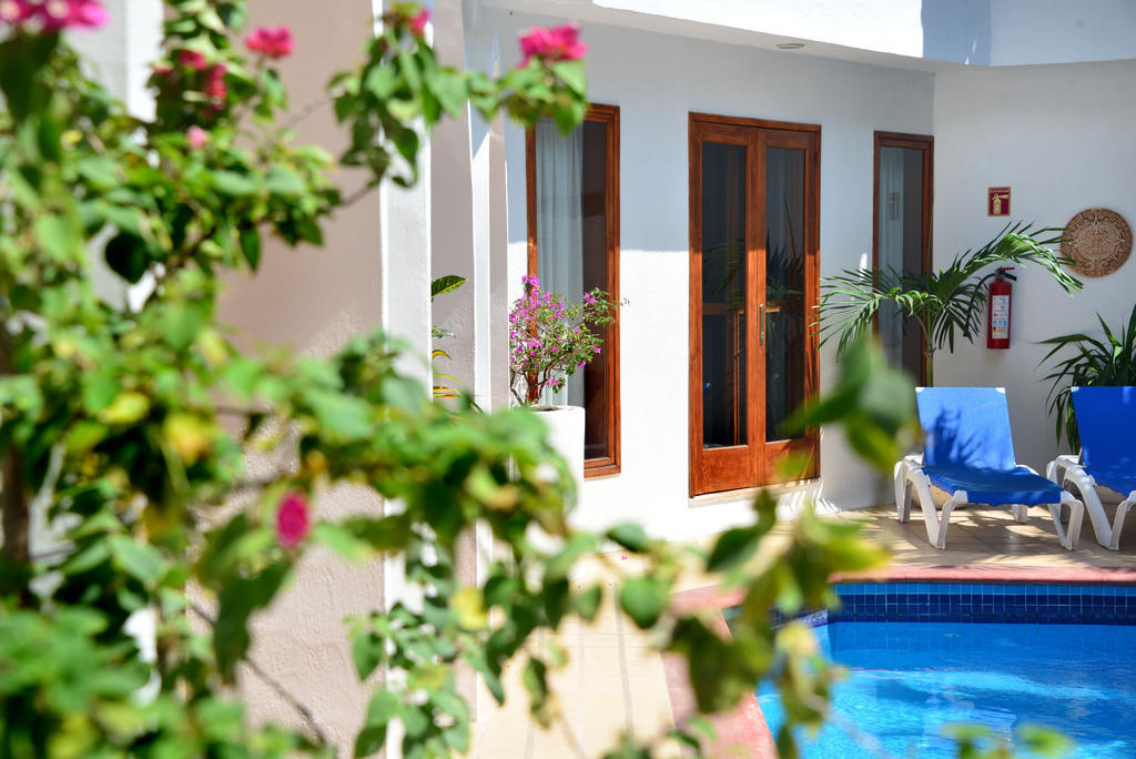 Hotel Club Yebo Плая дел Кармен Екстериор снимка