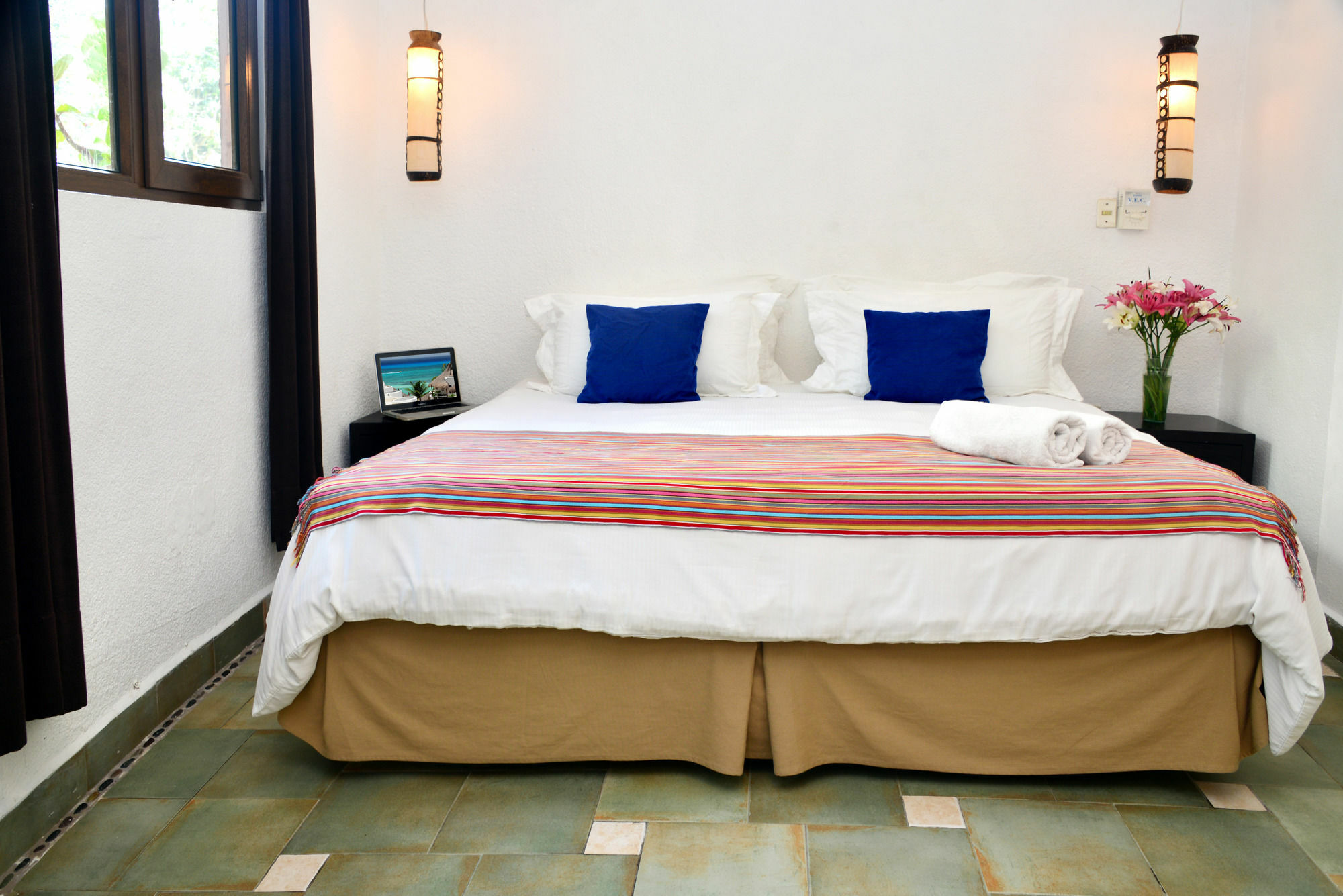 Hotel Club Yebo Плая дел Кармен Екстериор снимка