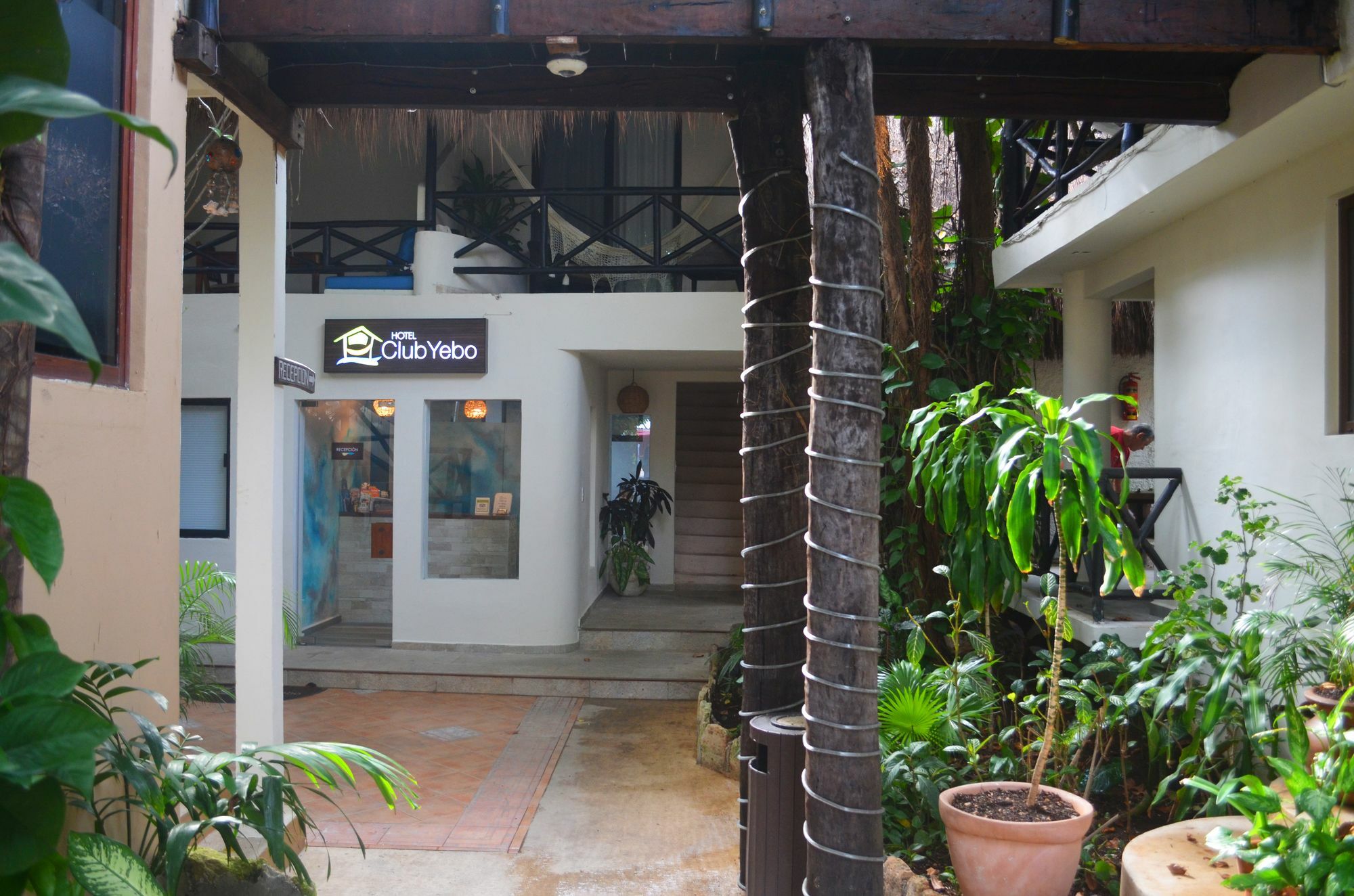 Hotel Club Yebo Плая дел Кармен Екстериор снимка