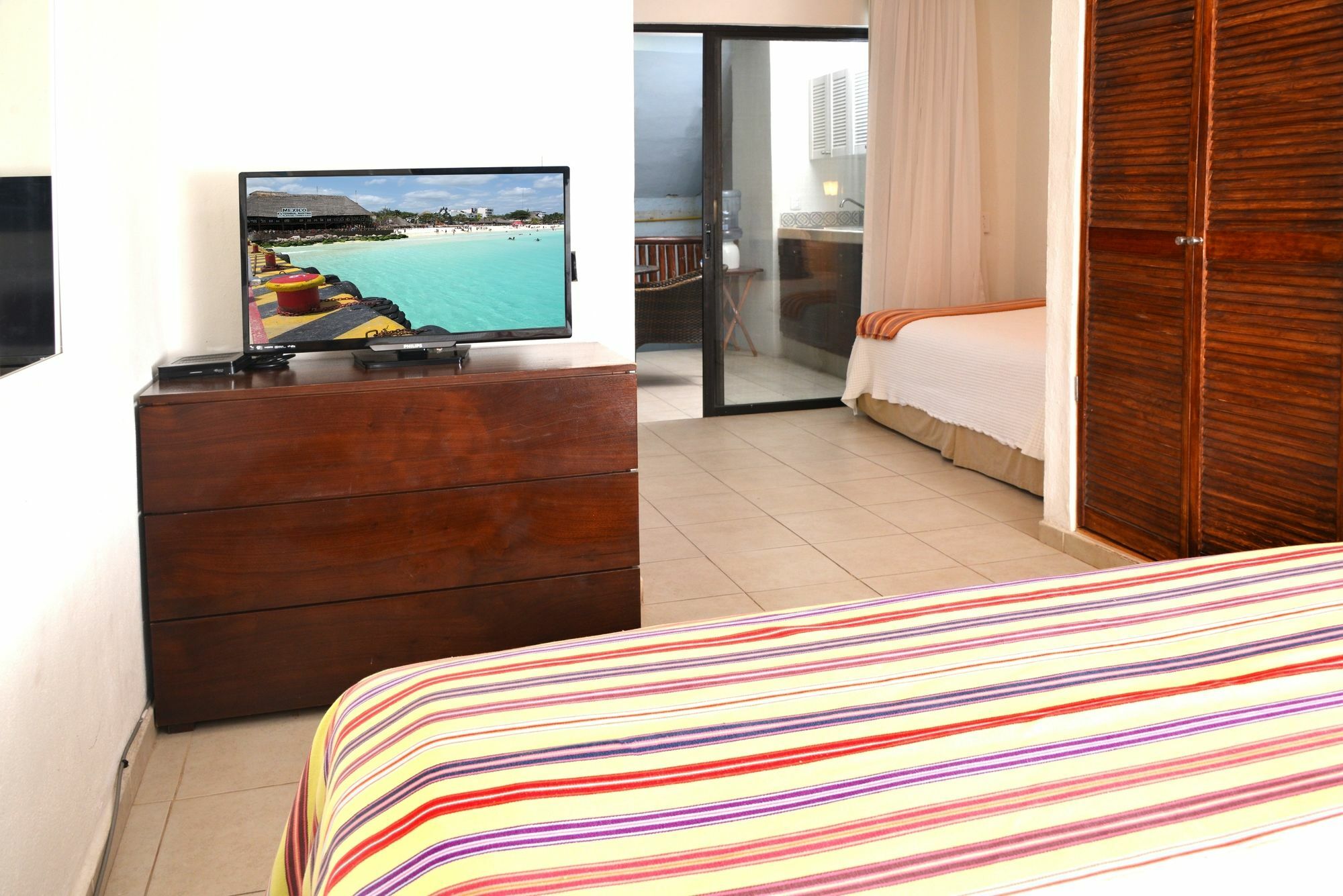 Hotel Club Yebo Плая дел Кармен Екстериор снимка