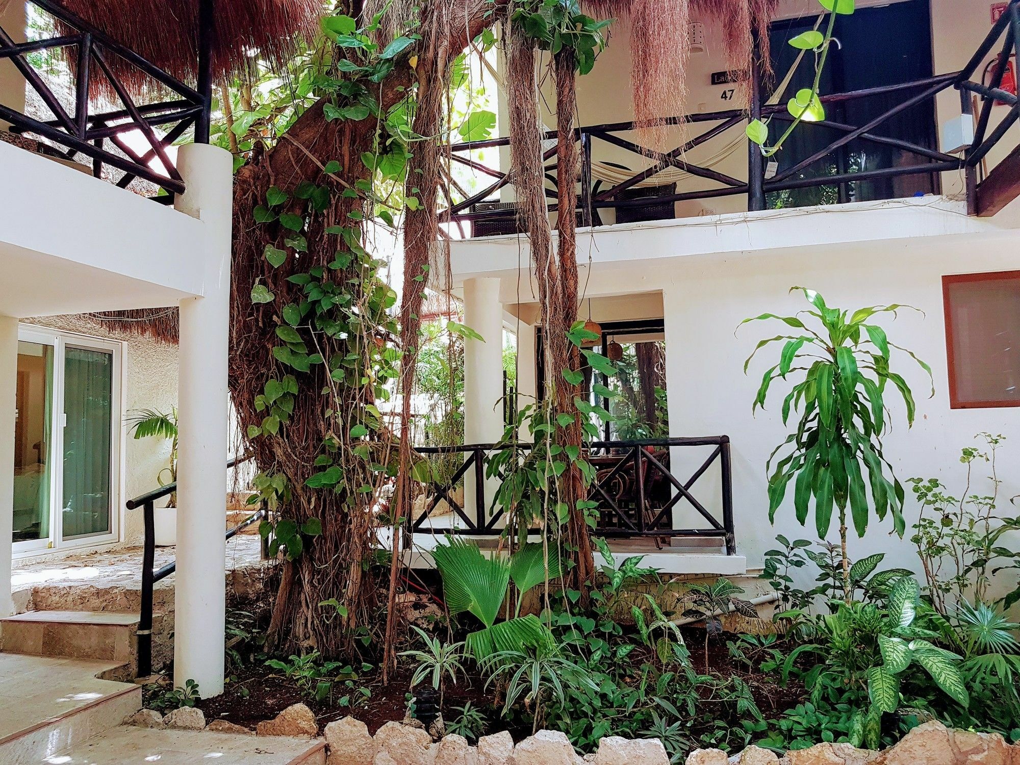Hotel Club Yebo Плая дел Кармен Екстериор снимка