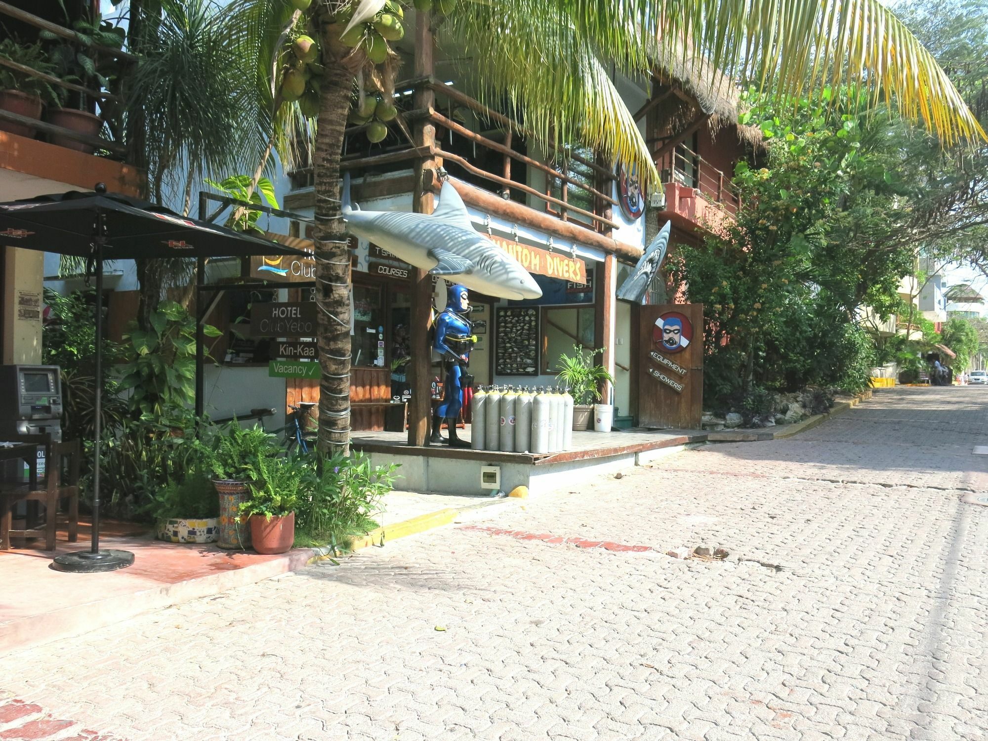 Hotel Club Yebo Плая дел Кармен Екстериор снимка
